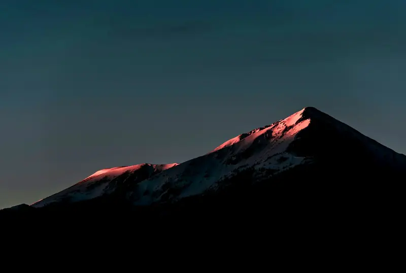 A mesma foto depois da edição: contraste e cor do entardecer